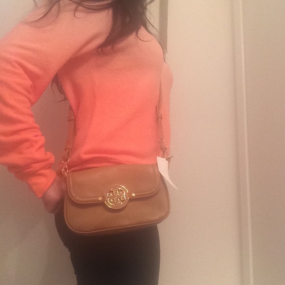 SOLD! Tory Burch Amanda Mini Crossbody Bag NWT - Picture 4 of 4