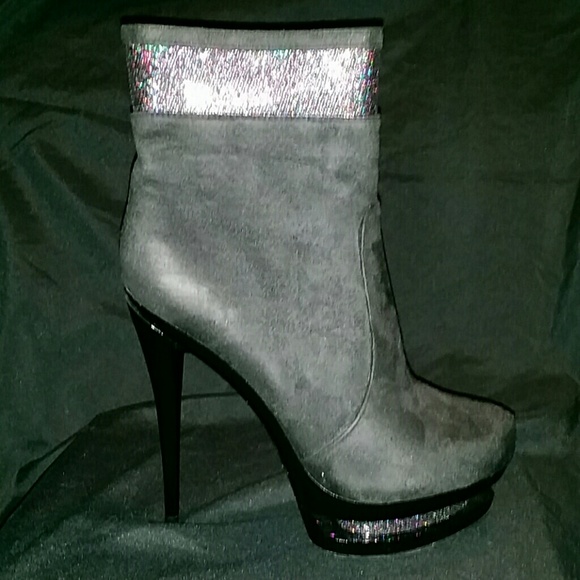 Black Boots