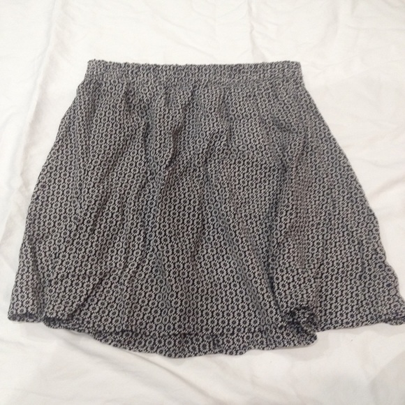 Floral Brandy Melville Skirt - Picture 2 of 4