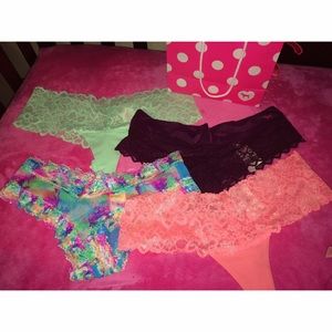 nwt vs pink extra low rise cheeksters