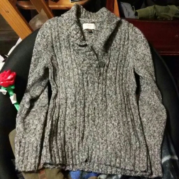 Soft grey knitted sweater size small