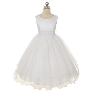 Girls flower girl or communion dress in white