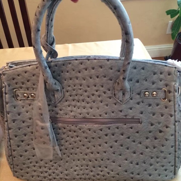 Handbag - Picture 2 of 4