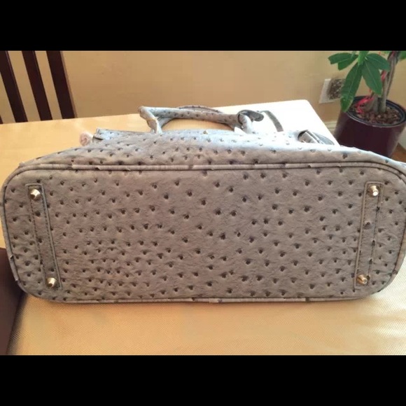 Handbag - Picture 3 of 4