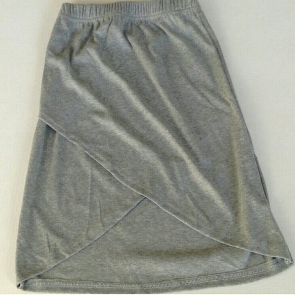HOODY & SKIRT - Picture 3 of 4