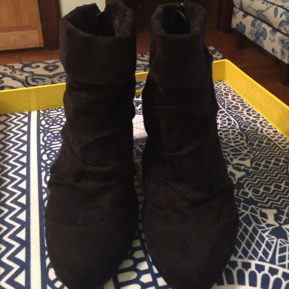 Black Short Boots