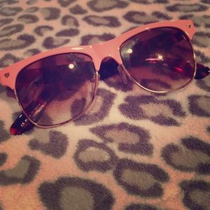 Pink sunglasses❤️
