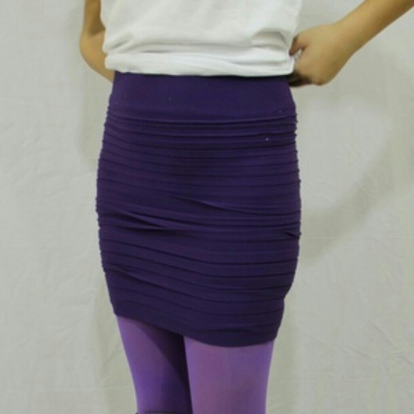 Purple stretchy skirt