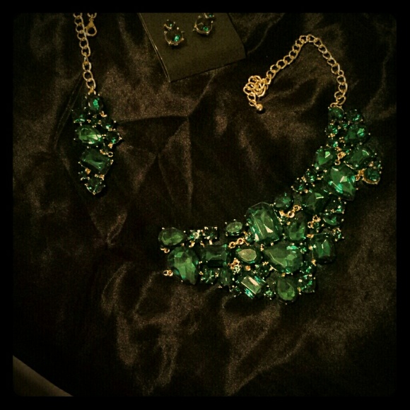 Broken Green Stone Necklace and Earring set