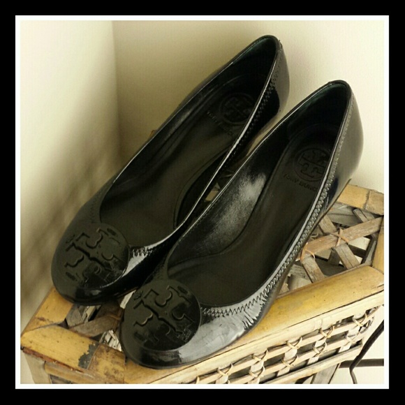 TORY BURCH Black Patent Leather Wedge Shoes