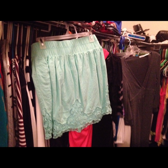 Maurice skirt size small nwot