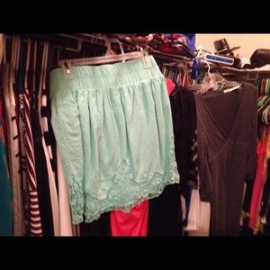 Maurice skirt size small nwot