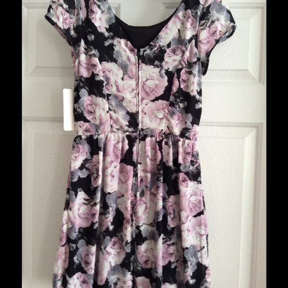 NWT! Black/purple floral dress! 💜 - Picture 4 of 4