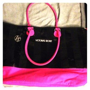 VS Pink duffle tote bag with sequence siding