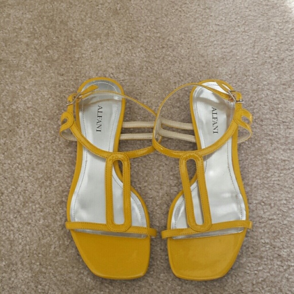 Women's sandal