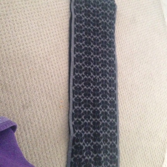 Coach scarf - Picture 1 of 3