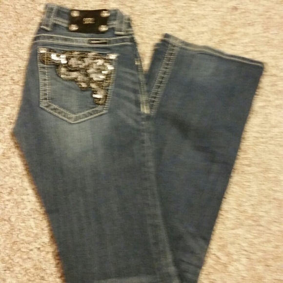 ❌Miss Me boot cut jeans ❌sold in bundle - Picture 2 of 4