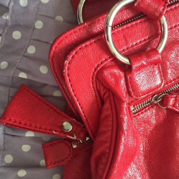 GUESS Handbag!! - Picture 3 of 4