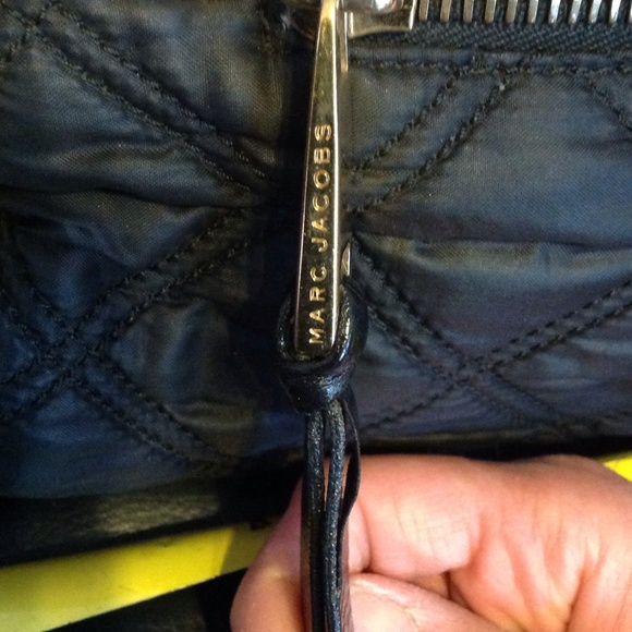 PRICE DROP!  GET IT NOW! MARC JACOBS QUILTED BAG - Picture 2 of 4