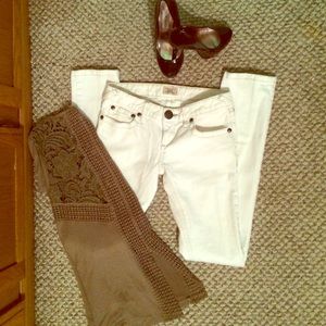 Free People white Skinnies