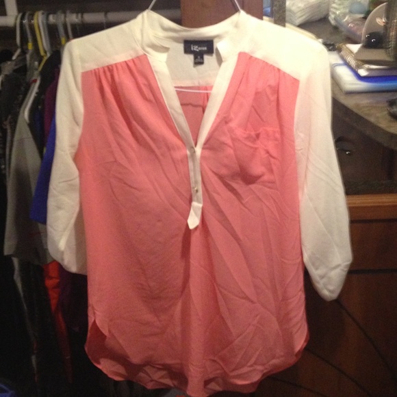 ❌Sold❌Cream and coral shirt