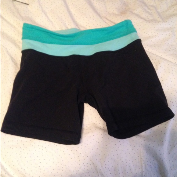 Lululemon spandex shorts