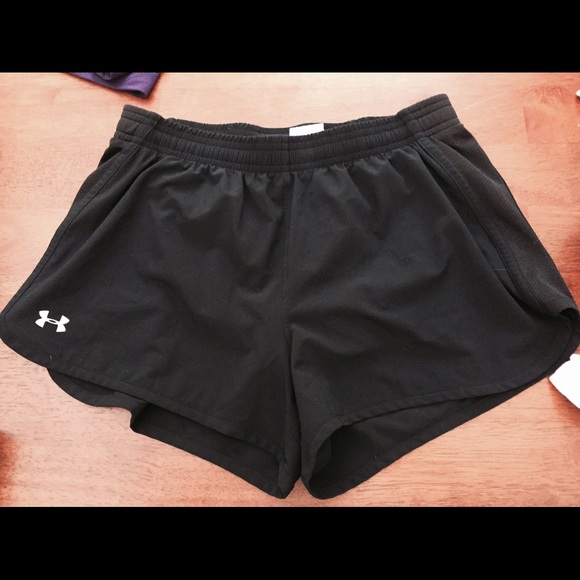 Black UA run shorts