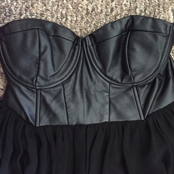 Black high low forever 21 dress - Picture 3 of 3