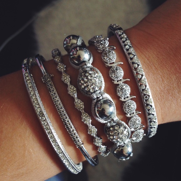 Jewelry - Sparkly Beaded Bracelet