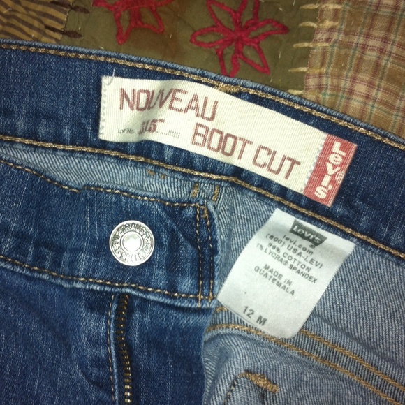 ****sold in bundle****Levi jeans - Picture 3 of 3