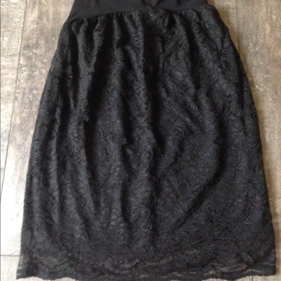 Lace maternity pencil skirt