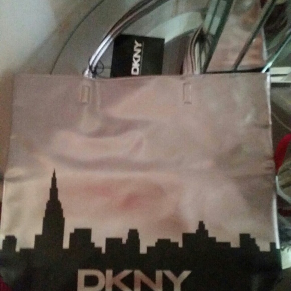 Large tote - Picture 1 of 3