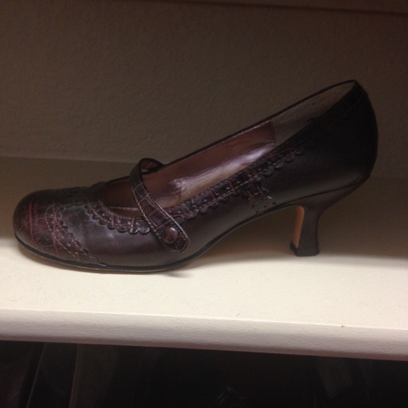 Brown dress shoes