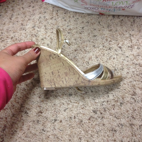 Wooden cork wedges