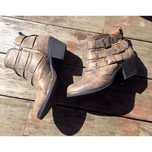 Report "Asher" cutout bootie, distressed brown, 8