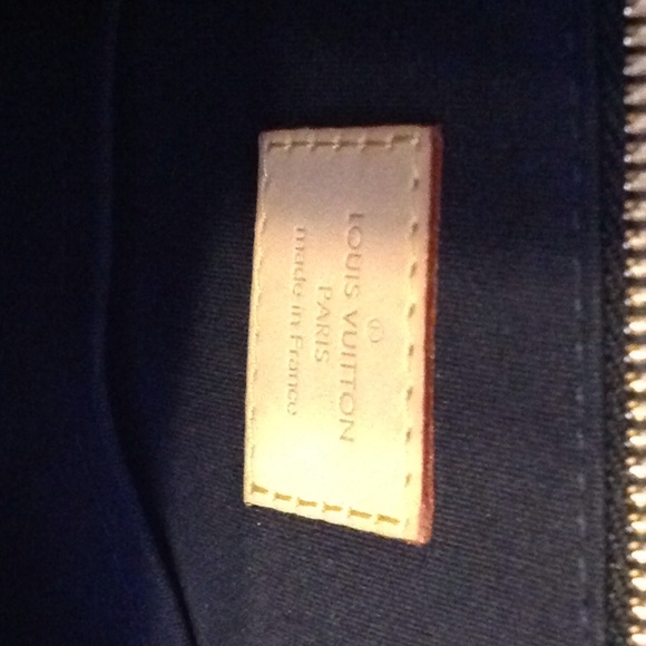 NO TRADE ❤️AUTHENTIC LV LIMITED EDITION VERNIS BAG - Picture 4 of 4