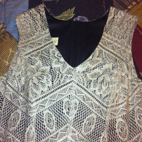 Nice dress - Picture 2 of 3