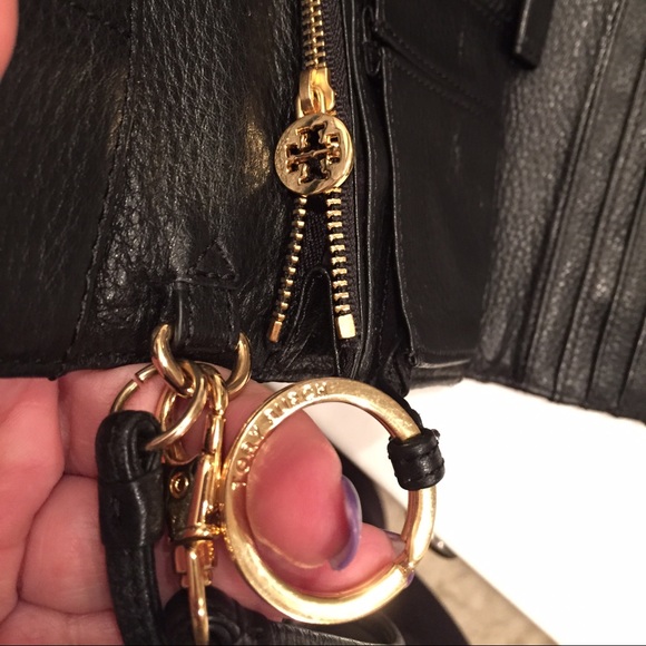 Authentic Tory Burch Clutch/Wallet - Picture 4 of 4