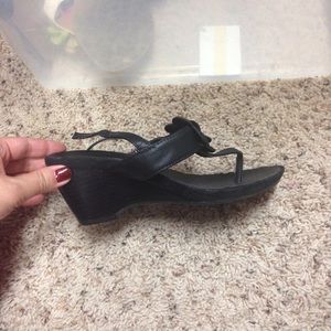 Black strappy wedges