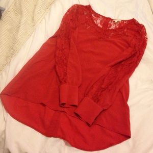 BACK BUTTON LACE DETAIL TOP