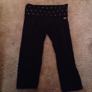 Cropped Studded Pink Yoga Pants