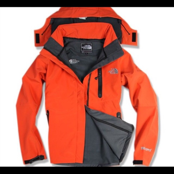 Brand New North Face Jacket. Size Medium.