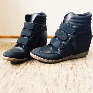 Sneaker wedges!!