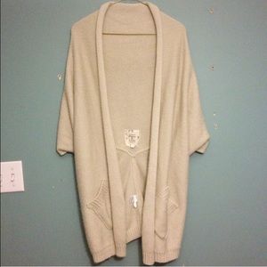 Cute cream cardigan!