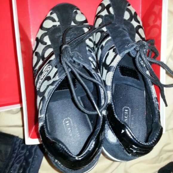 COACH T-Shoes SIZE 8