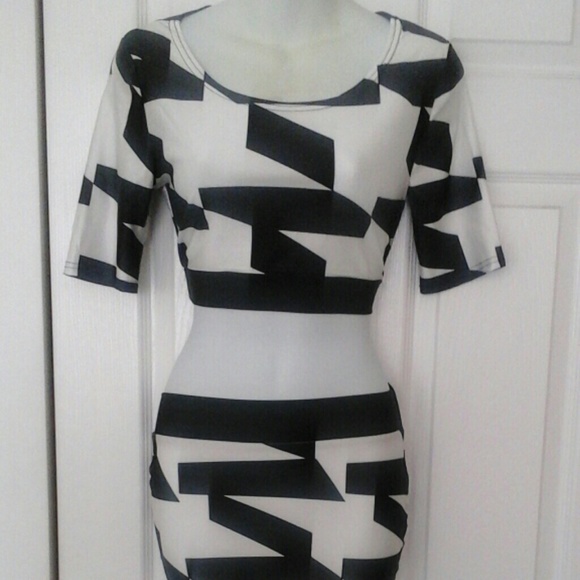 Cute 2 pcs Houndstooth Skirt Set NWOT - Picture 2 of 3