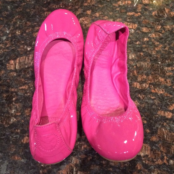 Tory Burch Shoes - ❄️️️SNOWED IN SALE❄️ Authentic Tory Burch