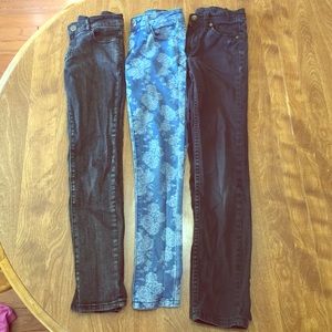 3 Jean Bundle girls