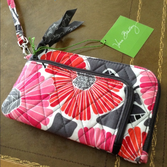 Vera Bradley Zip Zip Wrislet