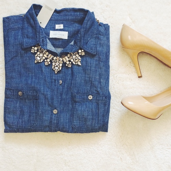 ⚡️FINAL SALE⚡️LOFT | Chambray top (petite)